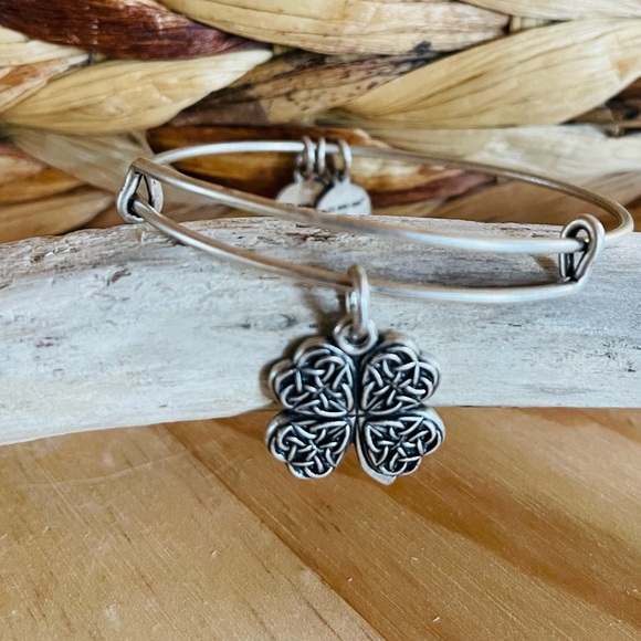 Alex an Ani 4 leaf Celtic knot clover bracelet - Picture 3 of 5